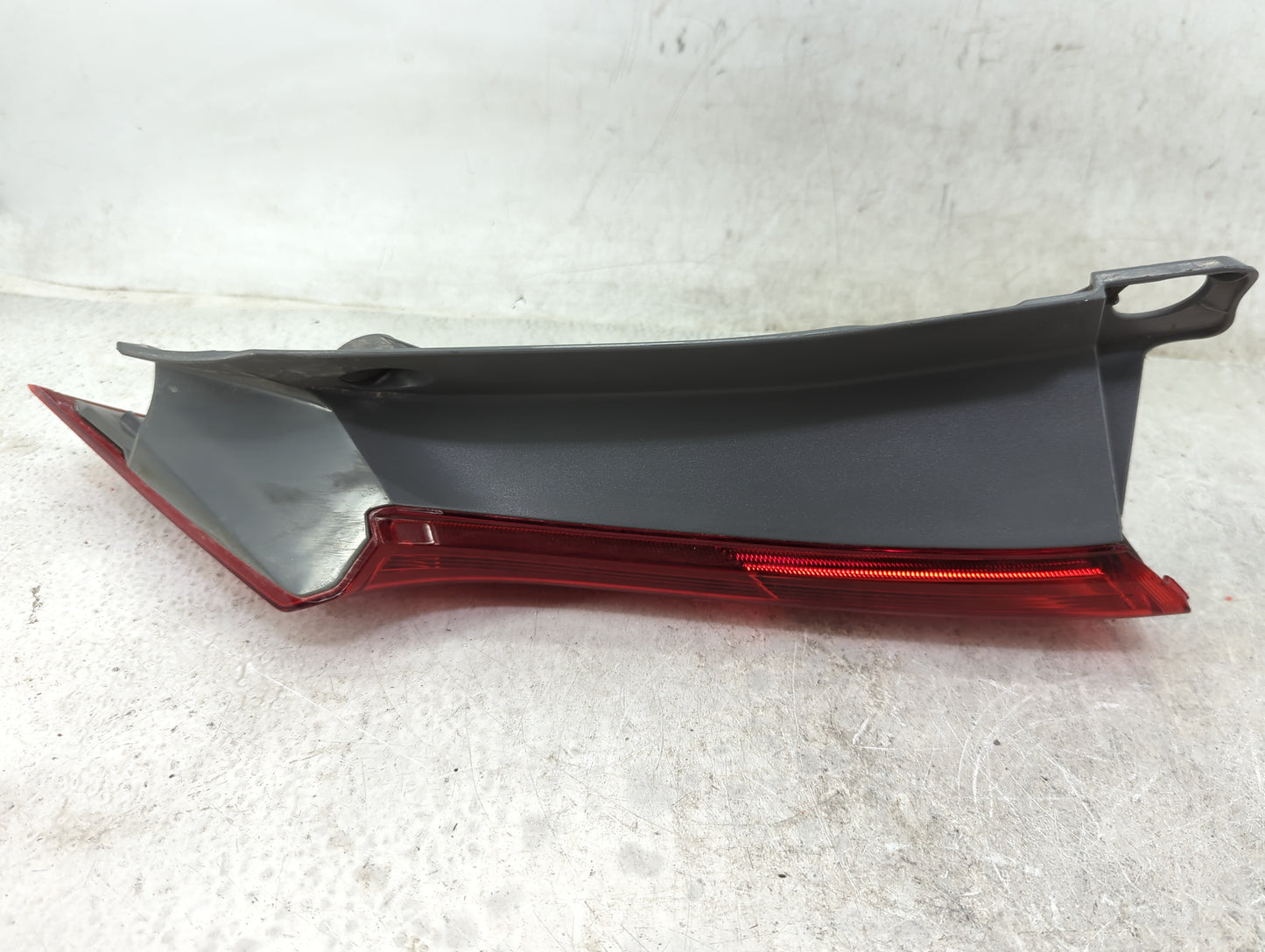 2012-2014 Honda Cr-V Tail Light Assembly Driver Left OEM P/N:P9839 Fits Fits 2012 2013 2014 OEM Used Auto Parts - Oemusedaut