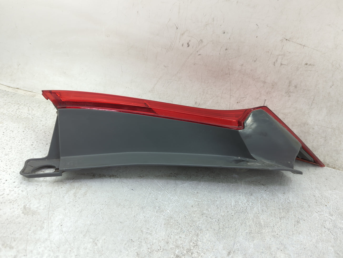 2012-2014 Honda Cr-V Tail Light Assembly Driver Left OEM P/N:P9839 Fits Fits 2012 2013 2014 OEM Used Auto Parts - Oemusedaut