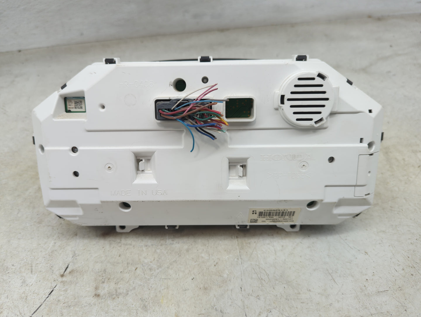 2014 Honda Cr-V Instrument Cluster Speedometer Gauges P/N:78100-T0B-A010-M1 Miles: Fits OEM Used Auto Parts - Oemusedautopar