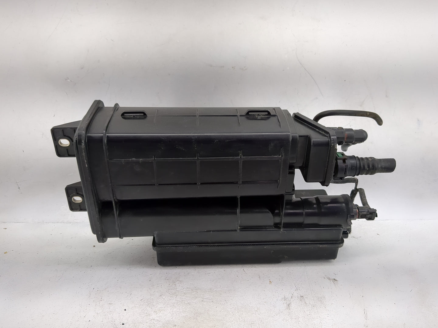 2014 Honda Cr-v Fuel Vapor Charcoal Canister 1479386 - Oemusedautoparts1.com