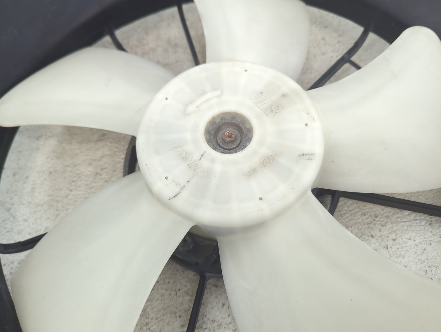 2012-2014 Honda Cr-V Electric Radiator Cooling Fan Motor Assembly Fits Fits 2012 2013 2014 OEM Used Auto Parts - Oemusedauto