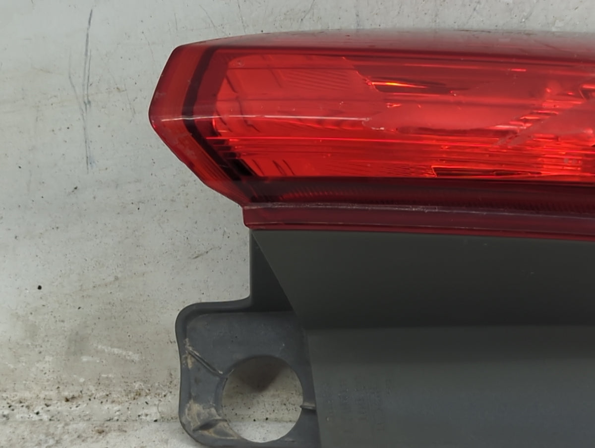 2012-2014 Honda Cr-V Tail Light Assembly Driver Left OEM P/N:UH19CZT0AAA0 Fits Fits 2012 2013 2014 OEM Used Auto Parts - Oem