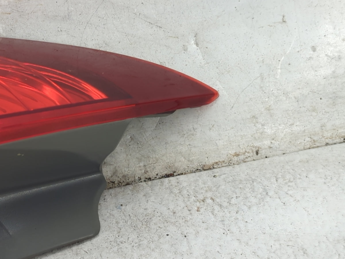 2012-2014 Honda Cr-V Tail Light Assembly Driver Left OEM P/N:UH19CZT0AAA0 Fits Fits 2012 2013 2014 OEM Used Auto Parts - Oem