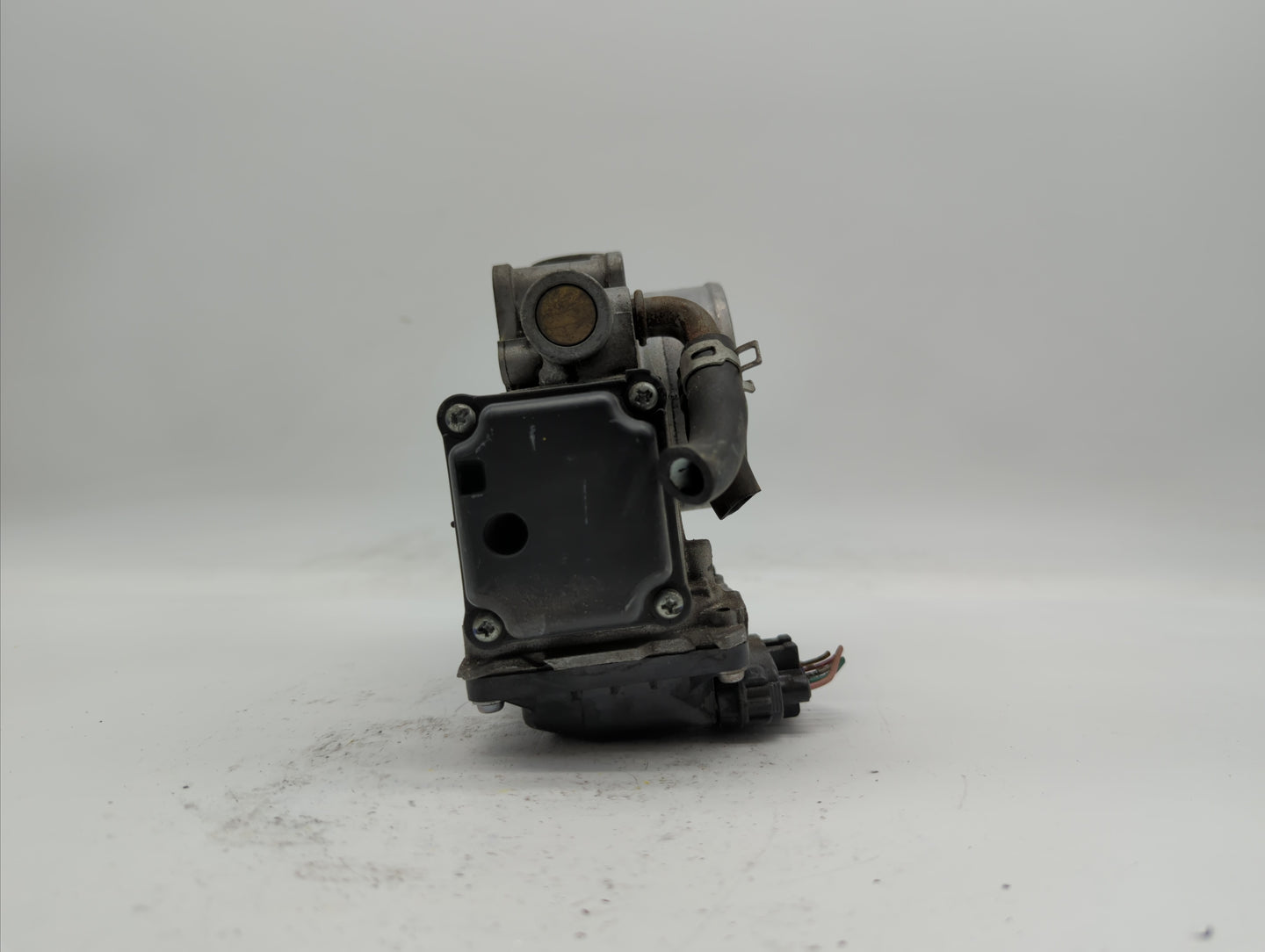 2010-2014 Honda Cr-V Throttle Body P/N:GMD7E Fits Fits 2010 2011 2012 2013 2014 2015 OEM Used Auto Parts - Oemusedautoparts1