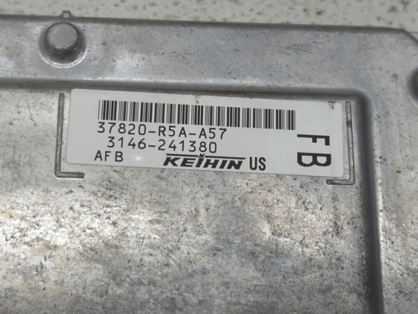 2012-2014 Honda Cr-V PCM Engine Control Computer ECU ECM PCU OEM P/N:37820-R5A-A57 37820-R5A-A55 Fits Fits 2012 2013 2014 OE