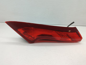 2012-2014 Honda Cr-V Tail Light Assembly Passenger Right OEM P/N:UK16DXT0AAA0 UK30CXT0AA, UP11CXT0AAA0 Fits Fits 2012 2013 2