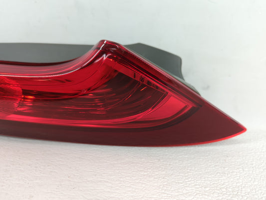 2012-2014 Honda Cr-V Tail Light Assembly Passenger Right OEM P/N:UB24DXT0AAA0 UG10DZT0AAA0, UD11CZT0AAA0 Fits Fits 2012 2013 2014 OEM Used Auto Parts