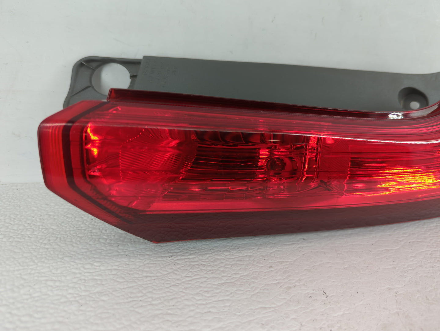 2012-2014 Honda Cr-V Tail Light Assembly Passenger Right OEM P/N:UB24DXT0AAA0 UG10DZT0AAA0, UD11CZT0AAA0 Fits Fits 2012 2013