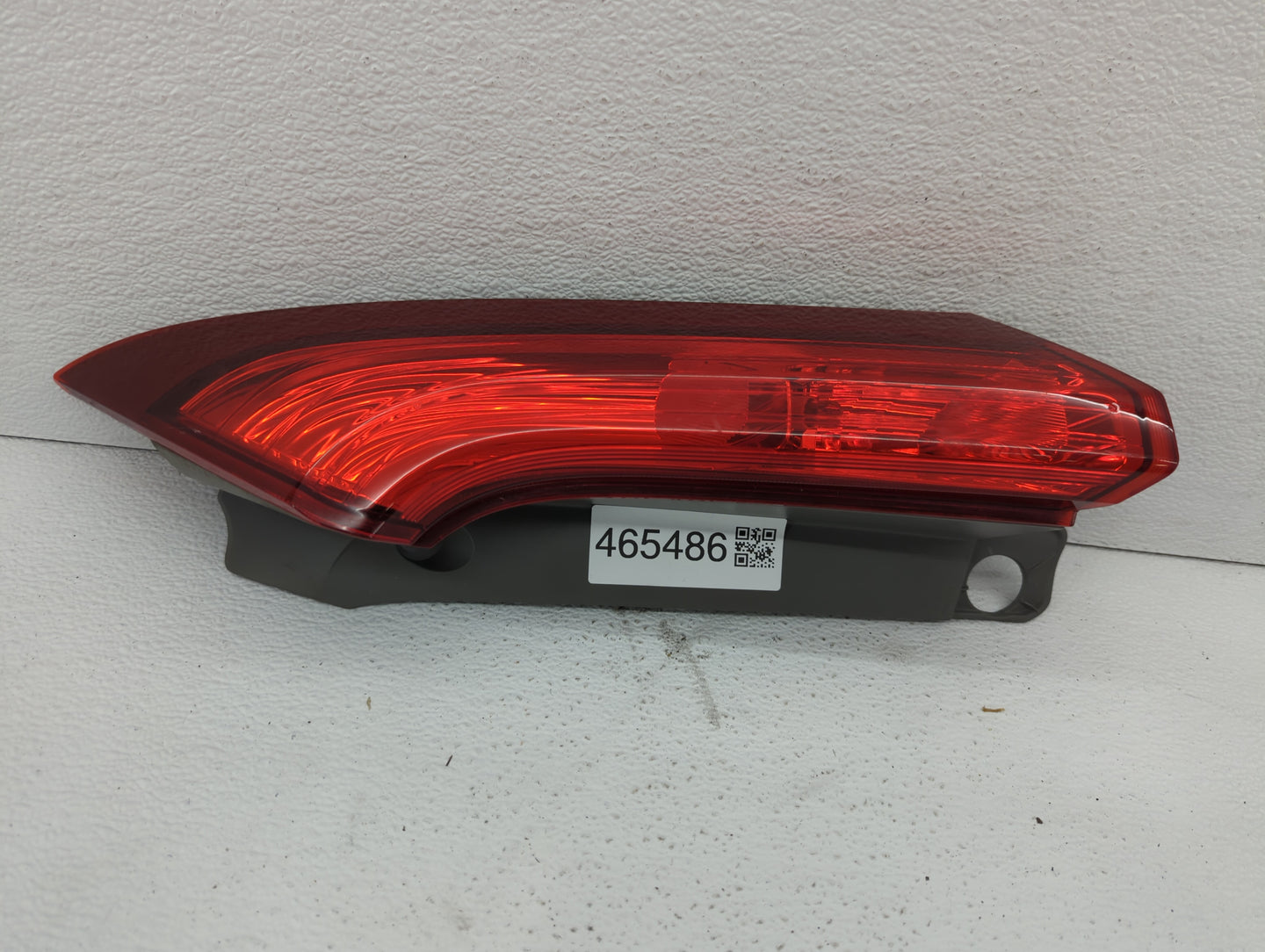 2012-2014 Honda Cr-V Tail Light Assembly Passenger Right OEM P/N:UH06CYTOAAAO UA21CXT0AAA0, UB24DXT0AAA0 Fits Fits 2012 2013