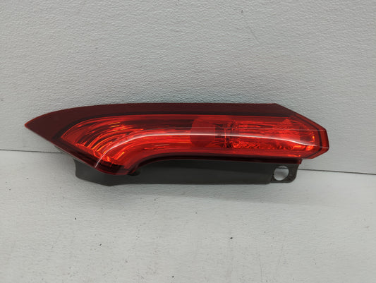 2012-2014 Honda Cr-V Tail Light Assembly Passenger Right OEM P/N:UE23CXT0AAA0 UP18BYTOAAAO, UA21CXT0AAA0 Fits Fits 2012 2013