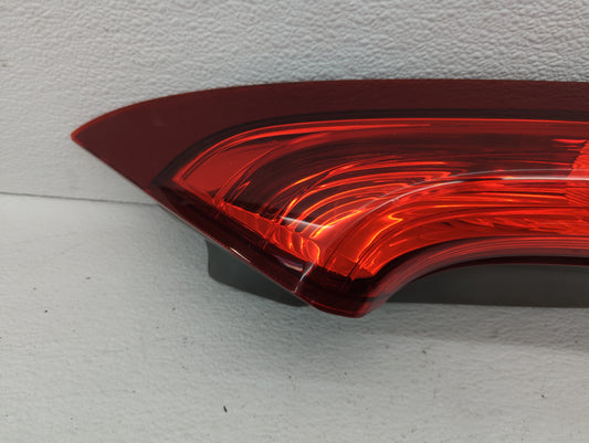 2012-2014 Honda Cr-V Tail Light Assembly Passenger Right OEM P/N:UE23CXT0AAA0 UP18BYTOAAAO, UA21CXT0AAA0 Fits Fits 2012 2013 2014 OEM Used Auto Parts