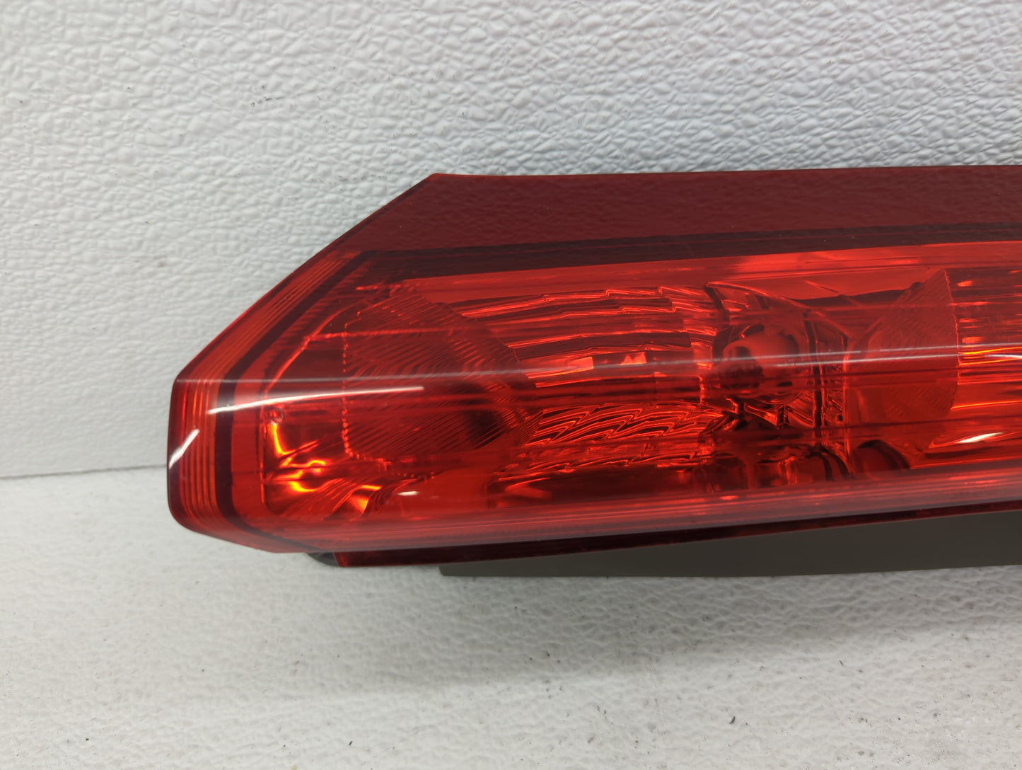 2012-2014 Honda Cr-V Tail Light Assembly Passenger Right OEM P/N:UC13DXT0AAA0 UE23CXT0AAA0, UP18BYTOAAAO Fits Fits 2012 2013