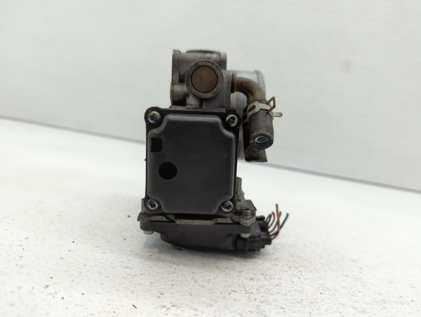 2010-2014 Honda Cr-V Throttle Body P/N:GMD7E Fits Fits 2010 2011 2012 2013 2014 2015 OEM Used Auto Parts - Oemusedautoparts1