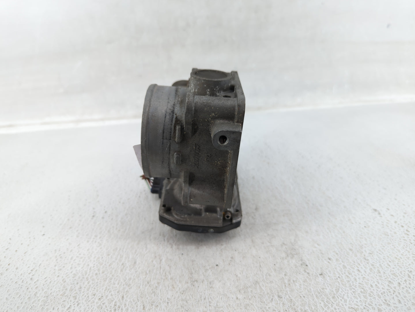 2010-2014 Honda Cr-V Throttle Body Fits Fits 2010 2011 2012 2013 2014 2015 OEM Used Auto Parts - Oemusedautoparts1.com
