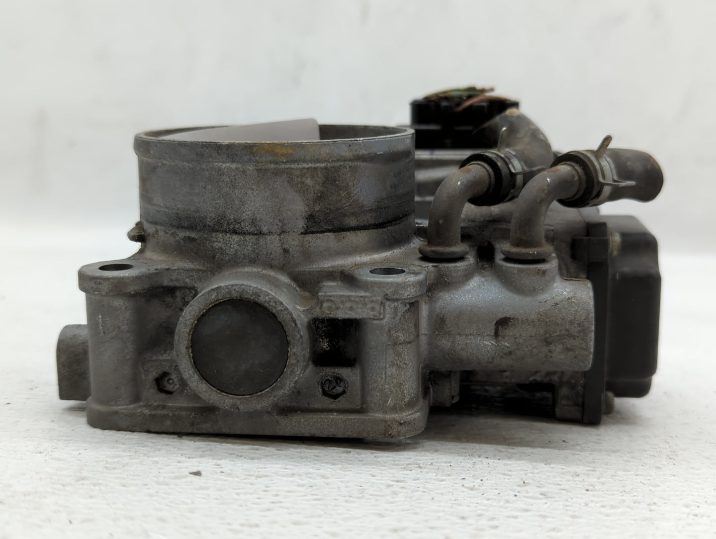 2010-2014 Honda Cr-V Throttle Body Fits Fits 2010 2011 2012 2013 2014 2015 OEM Used Auto Parts - Oemusedautoparts1.com