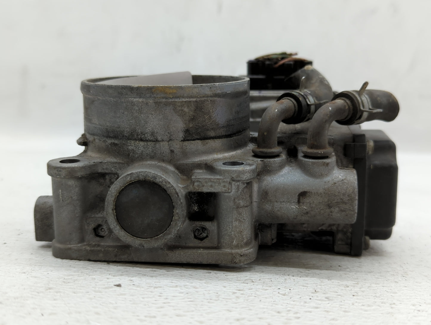 2010-2014 Honda Cr-V Throttle Body Fits Fits 2010 2011 2012 2013 2014 2015 OEM Used Auto Parts - Oemusedautoparts1.com