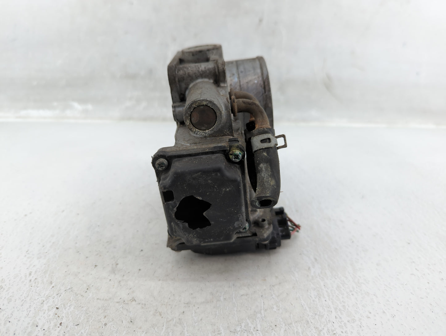 2010-2014 Honda Cr-V Throttle Body P/N:U22250267844 Fits Fits 2010 2011 2012 2013 2014 2015 OEM Used Auto Parts - Oemusedaut