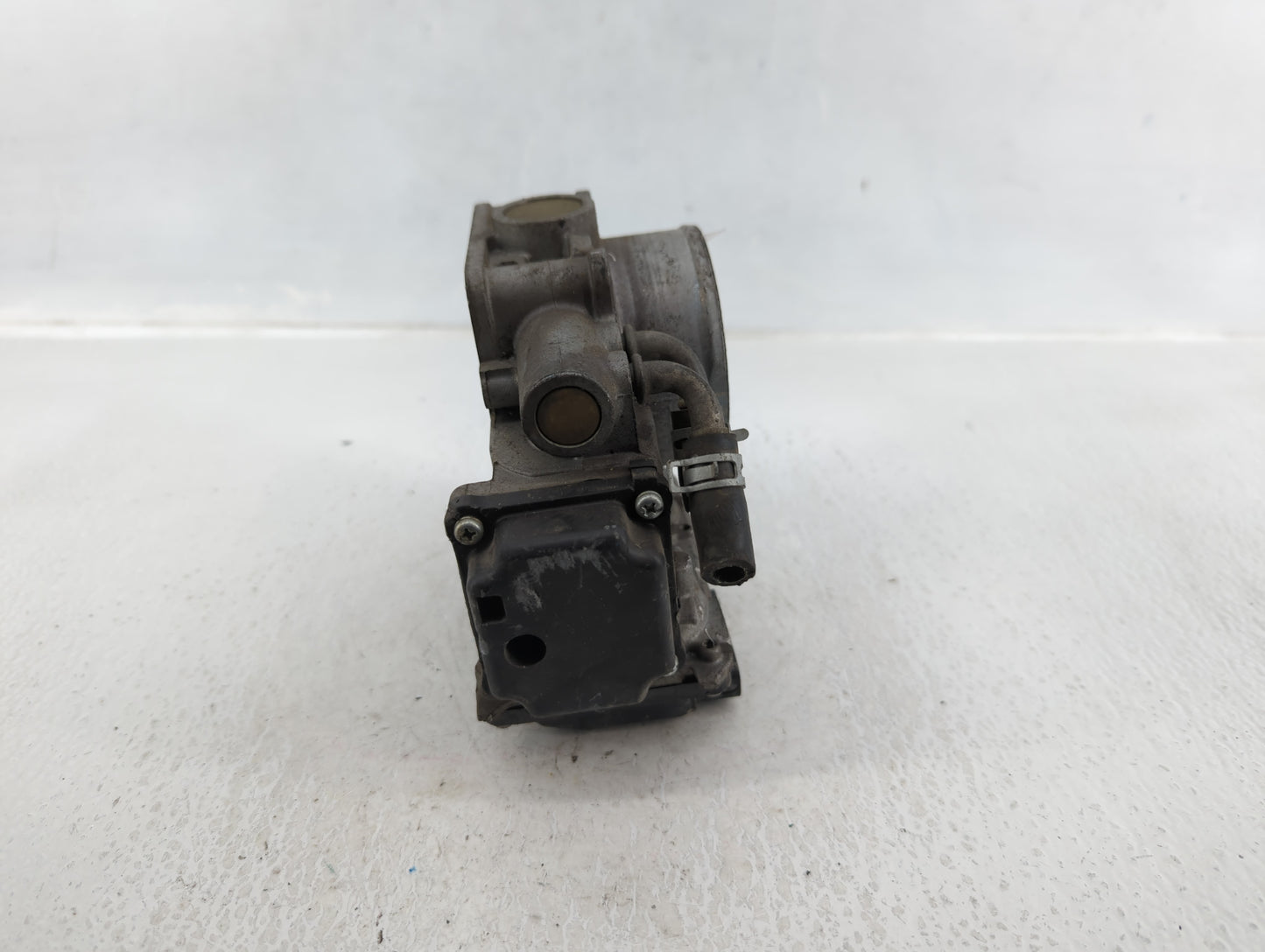 2010-2014 Honda Cr-V Throttle Body P/N:U2253260638 Fits Fits 2010 2011 2012 2013 2014 2015 OEM Used Auto Parts - Oemusedauto