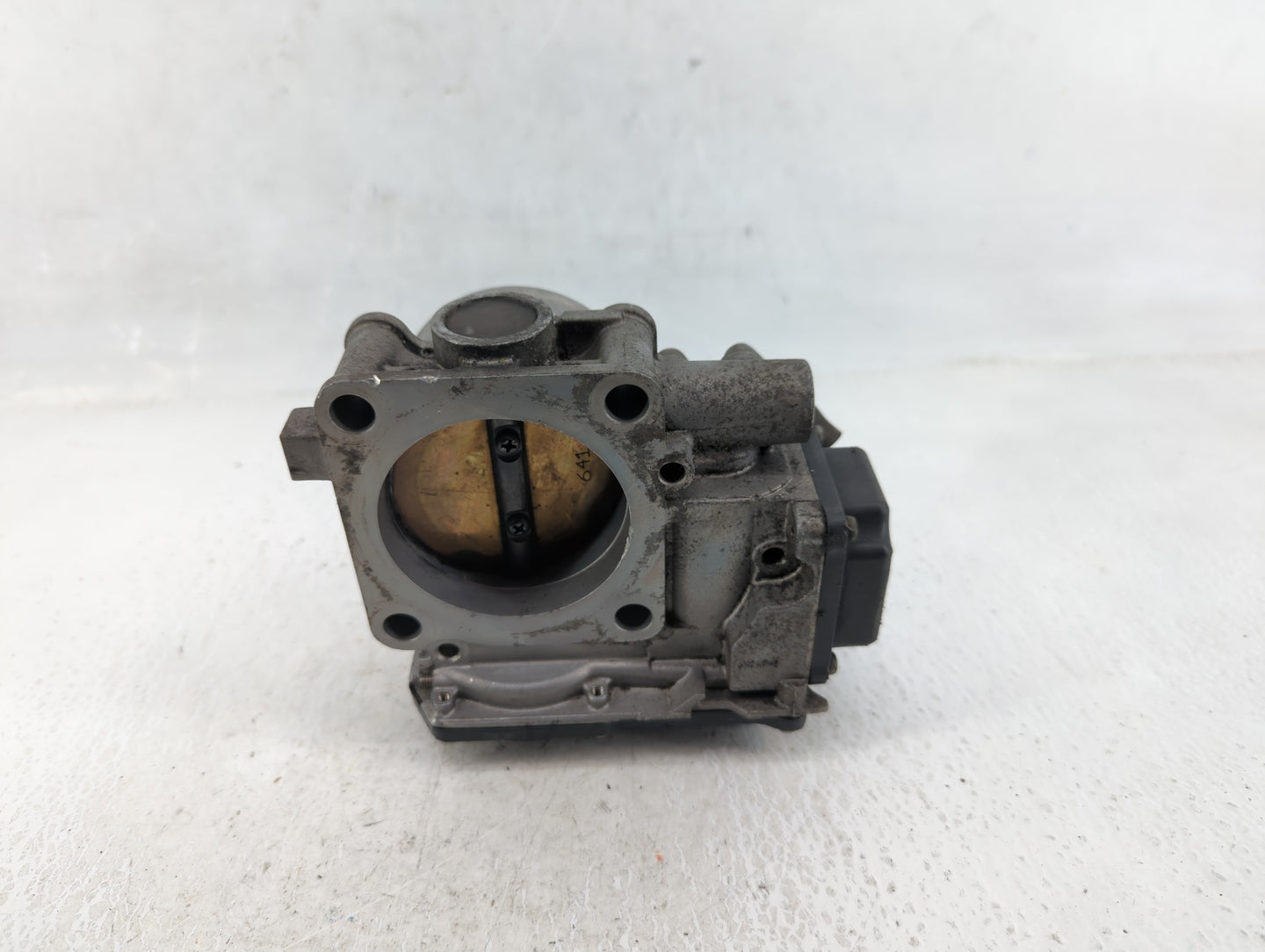 2010-2014 Honda Cr-V Throttle Body Fits Fits 2010 2011 2012 2013 2014 2015 OEM Used Auto Parts - Oemusedautoparts1.com