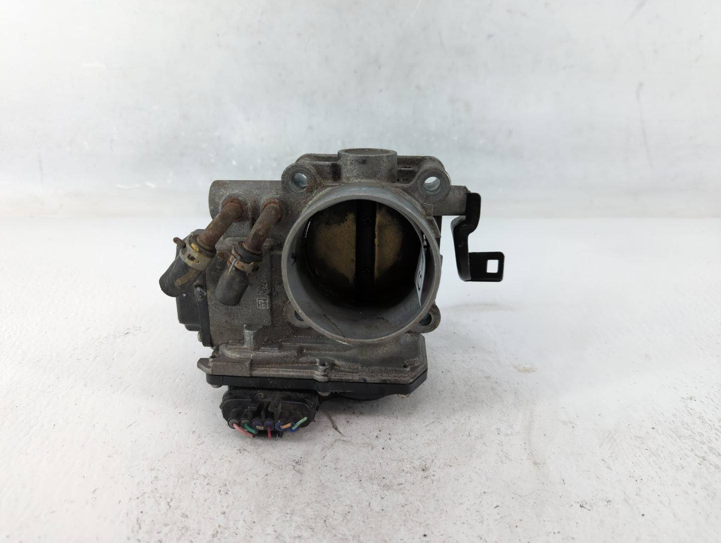 2010-2014 Honda Cr-V Throttle Body Fits Fits 2010 2011 2012 2013 2014 2015 OEM Used Auto Parts - Oemusedautoparts1.com