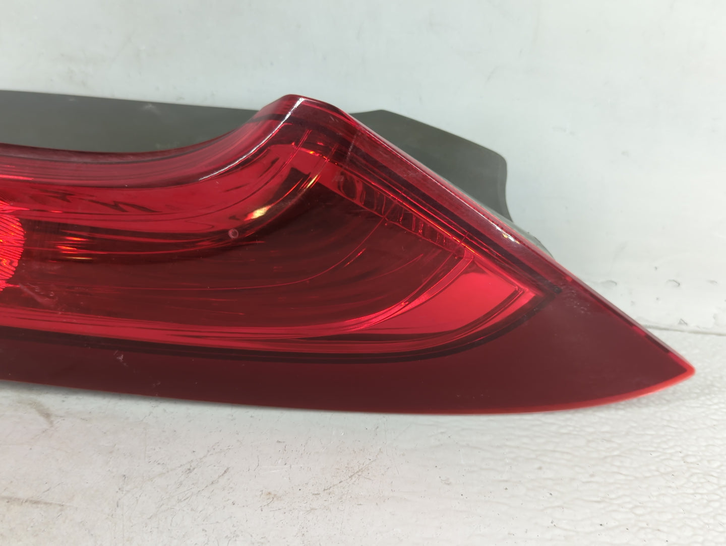 2012-2014 Honda Cr-V Tail Light Assembly Passenger Right OEM Fits Fits 2012 2013 2014 OEM Used Auto Parts - Oemusedautoparts
