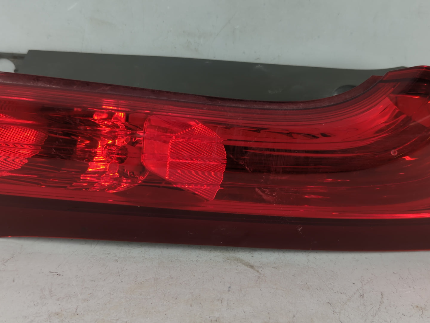2012-2014 Honda Cr-V Tail Light Assembly Passenger Right OEM Fits Fits 2012 2013 2014 OEM Used Auto Parts - Oemusedautoparts