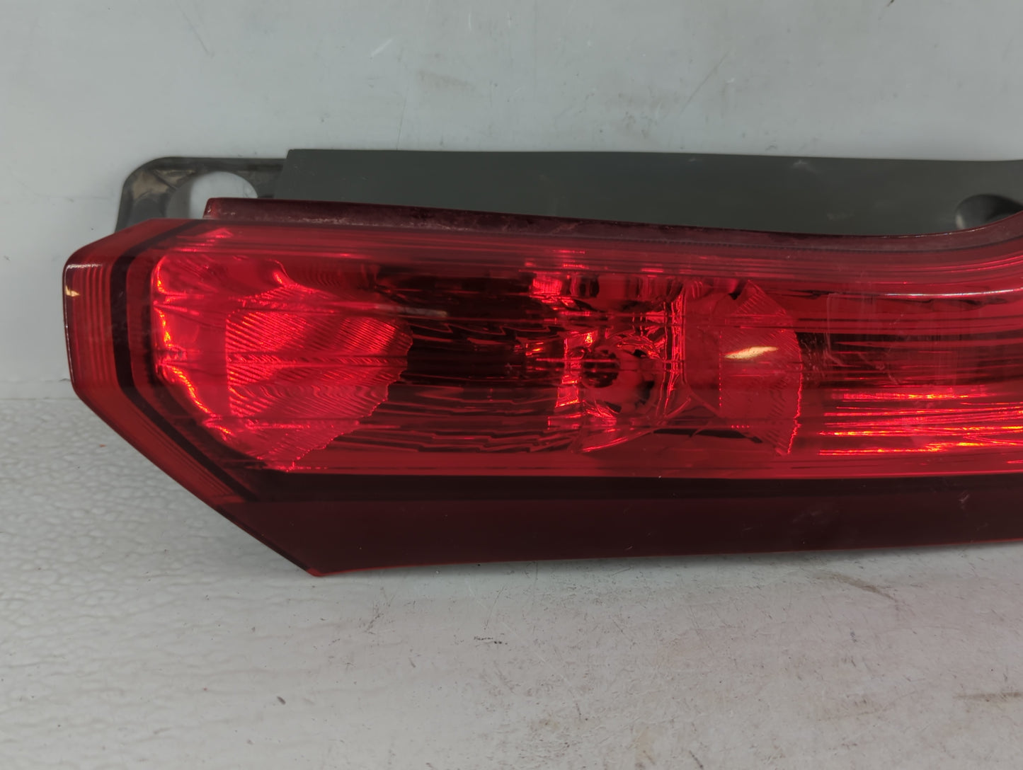 2012-2014 Honda Cr-V Tail Light Assembly Passenger Right OEM Fits Fits 2012 2013 2014 OEM Used Auto Parts - Oemusedautoparts