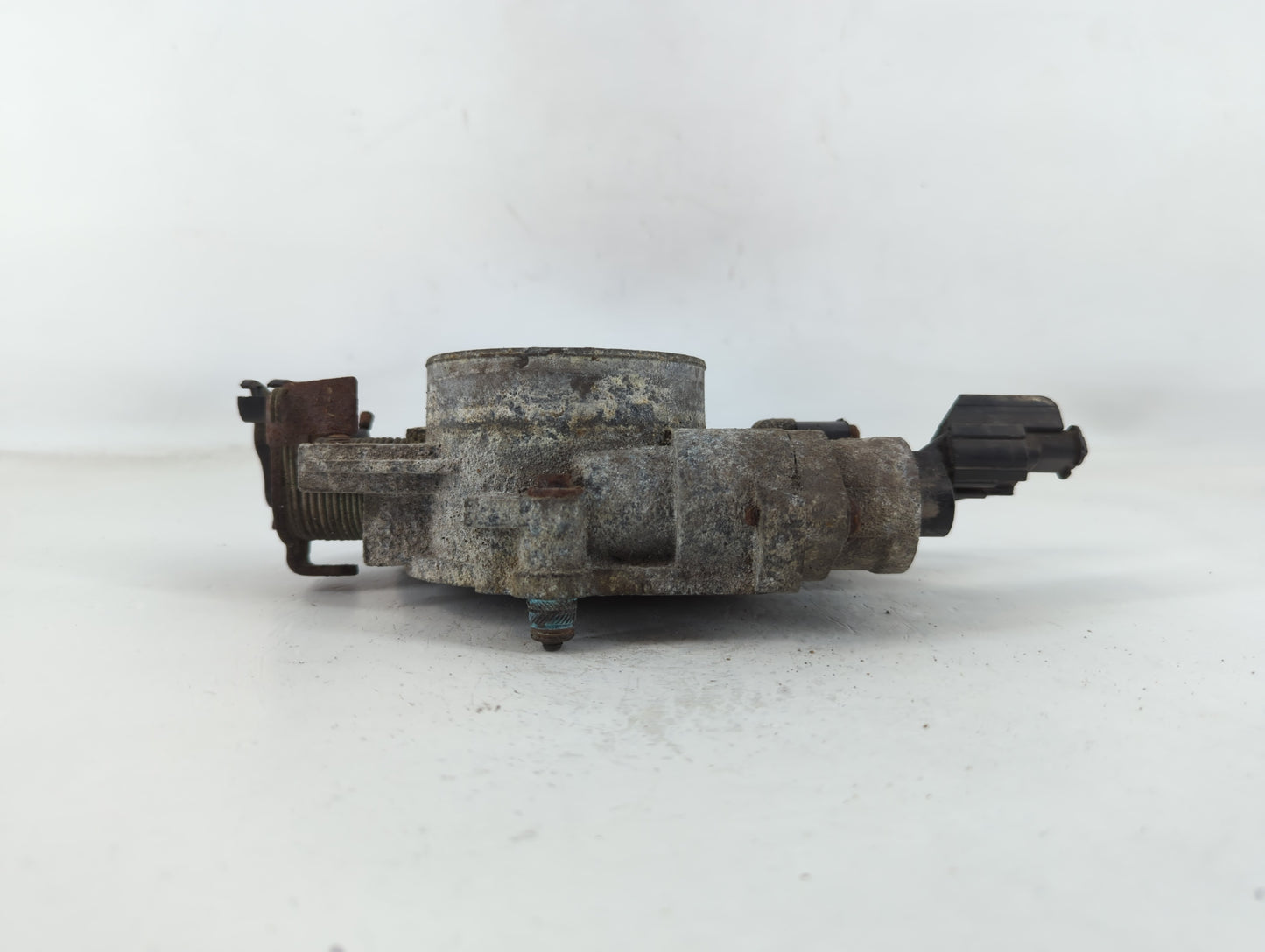2010-2014 Honda Cr-V Throttle Body P/N:11200016BB Fits Fits 2010 2011 2012 2013 2014 2015 OEM Used Auto Parts - Oemusedautop