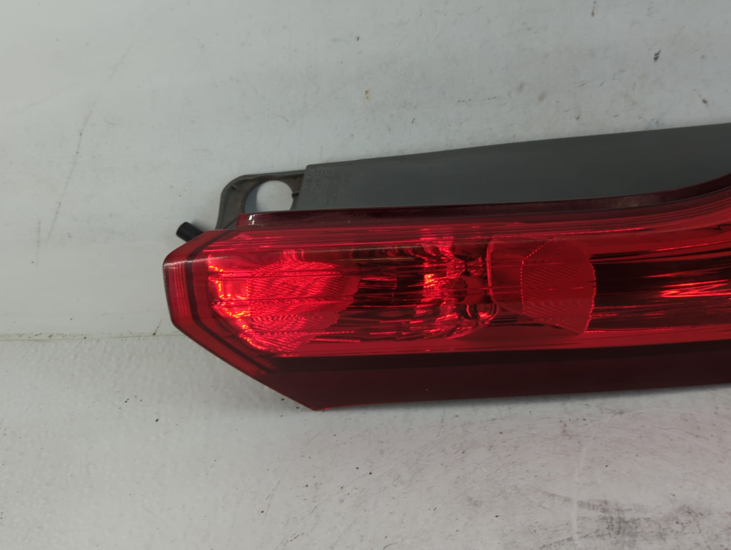 2012-2014 Honda Cr-V Tail Light Assembly Passenger Right OEM P/N:UK11DZT0AA0A Fits Fits 2012 2013 2014 OEM Used Auto Parts -