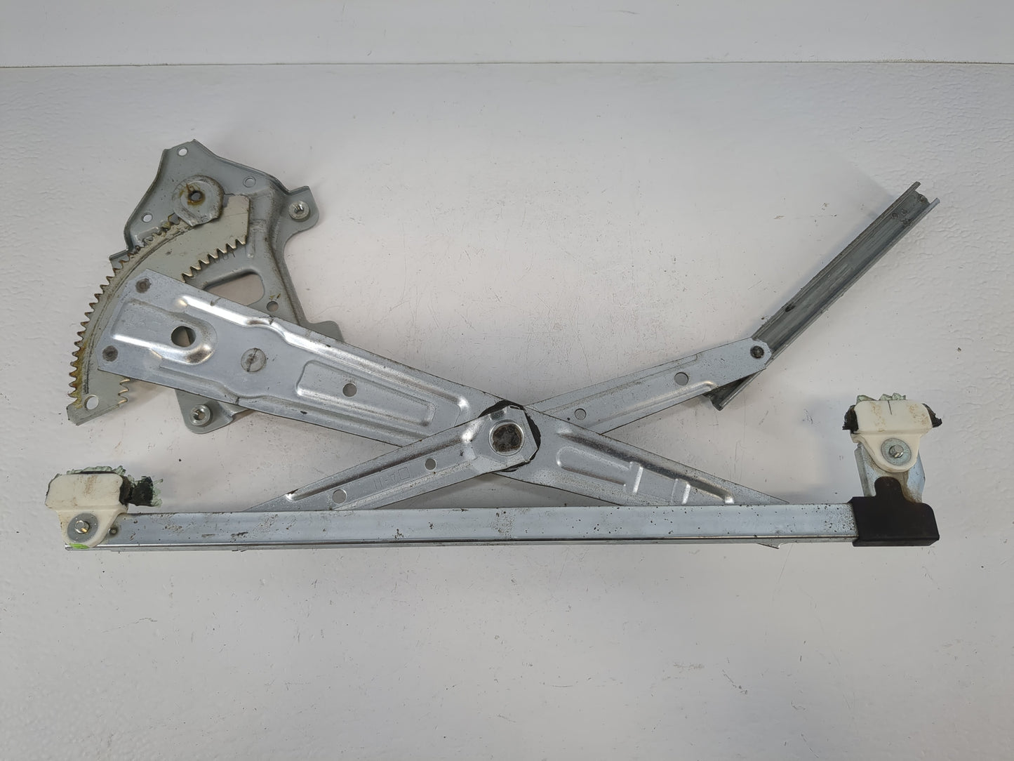 2011-2016 Honda Cr-z Driver Left Front Window Regulator - Oemusedautoparts1.com