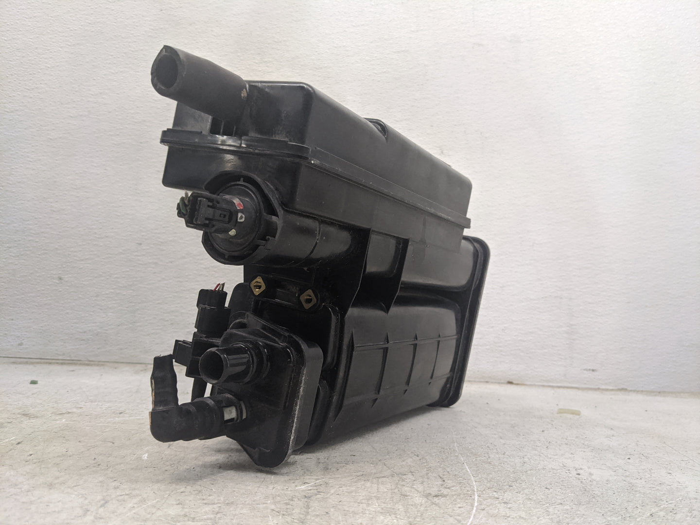2014 Honda Crv Fuel Vapor Charcoal Canister 1462242 - Oemusedautoparts1.com