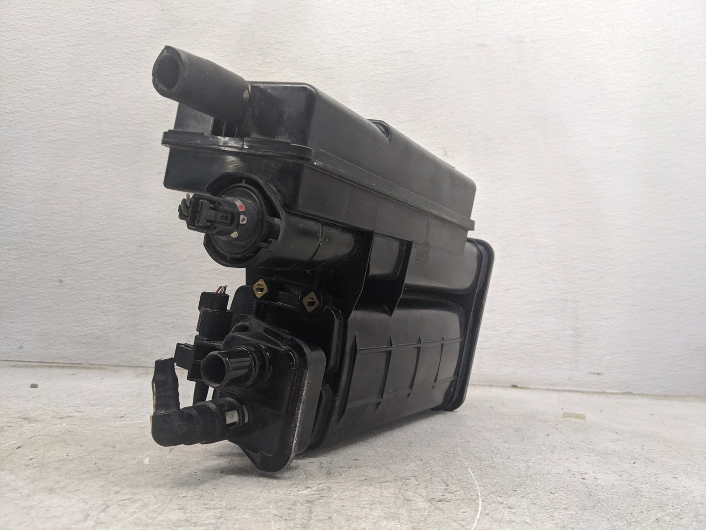 2014 Honda Crv Fuel Vapor Charcoal Canister 1462242 - Oemusedautoparts1.com