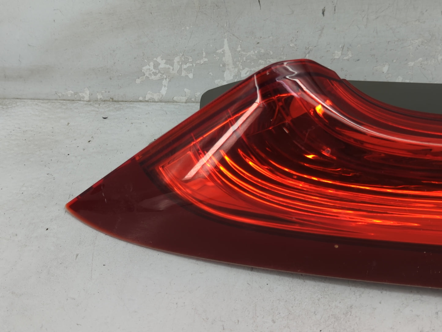 2014 Honda Crv Tail Light Assembly Driver Left OEM P/N:UM07CXT0AA Fits Fits 2012 2013 OEM Used Auto Parts - Oemusedautoparts