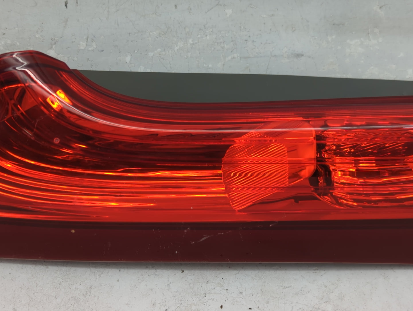 2014 Honda Crv Tail Light Assembly Driver Left OEM P/N:UM07CXT0AA Fits Fits 2012 2013 OEM Used Auto Parts - Oemusedautoparts