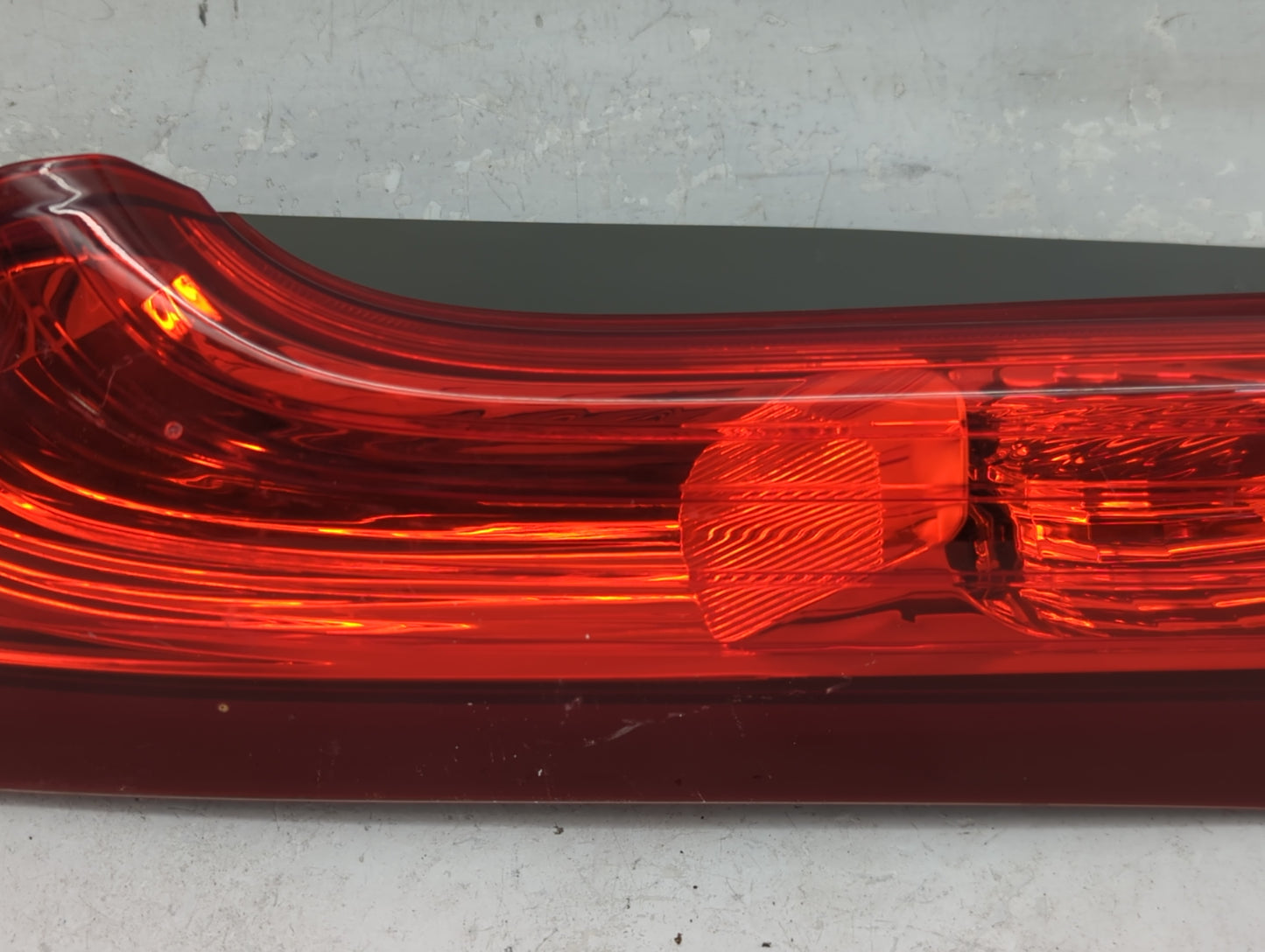 2014 Honda Crv Tail Light Assembly Driver Left OEM P/N:UM07CXT0AA Fits Fits 2012 2013 OEM Used Auto Parts - Oemusedautoparts