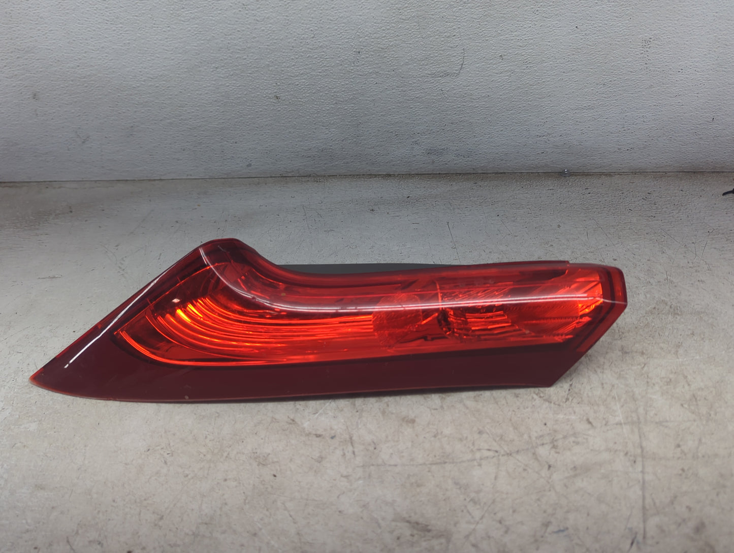2014 Honda Crv Tail Light Assembly Driver Left OEM P/N:UH28CZ T0AA, A0 Fits Fits 2012 2013 OEM Used Auto Parts - Oemusedauto