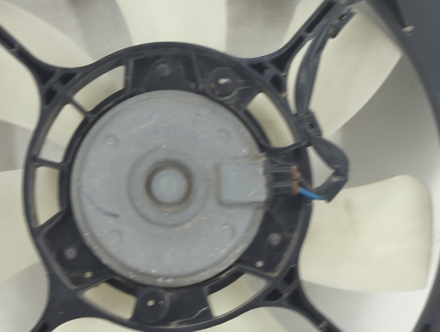 2014 Honda Crv Electric Radiator Cooling Fan Motor Assembly Fits Fits 2012 2013 OEM Used Auto Parts - Oemusedautoparts1.com