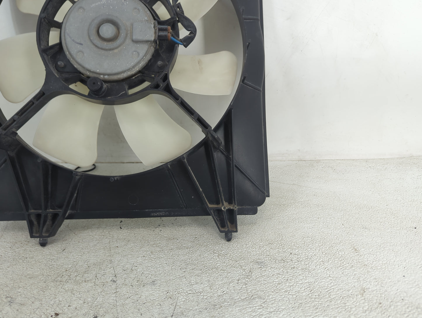 2014 Honda Crv Electric Radiator Cooling Fan Motor Assembly Fits Fits 2012 2013 OEM Used Auto Parts - Oemusedautoparts1.com