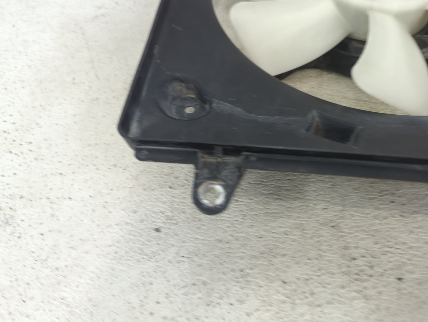 2014 Honda Crv Electric Radiator Cooling Fan Motor Assembly Fits Fits 2012 2013 OEM Used Auto Parts - Oemusedautoparts1.com