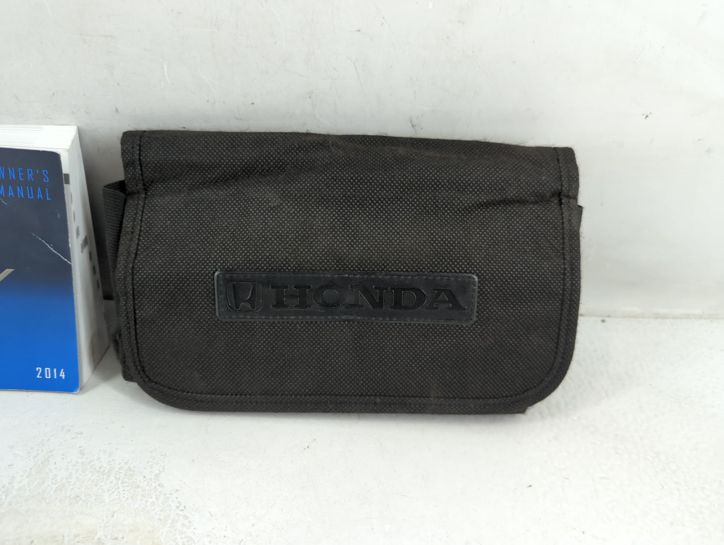 2014 Honda Odyssey Owners Manual Book Guide P/N:31TK8631 00X31-TK8-6310 OEM Used Auto Parts - Oemusedautoparts1.com