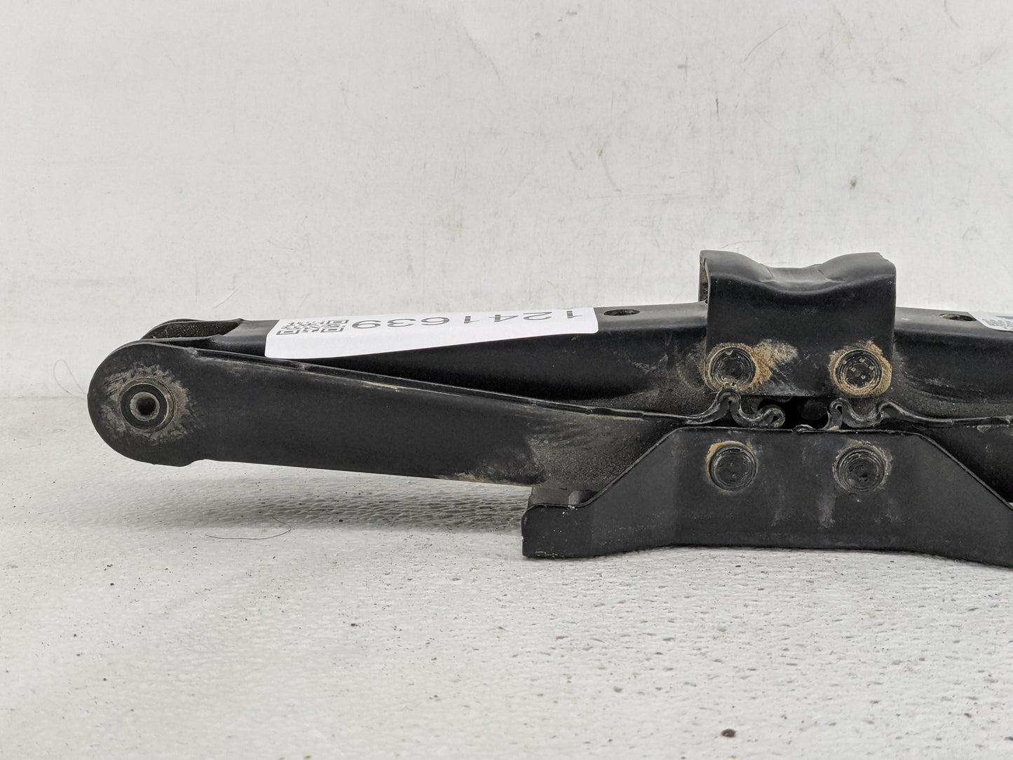 2014 Honda Odyssey Spare Scissor Car Jack - Oemusedautoparts1.com