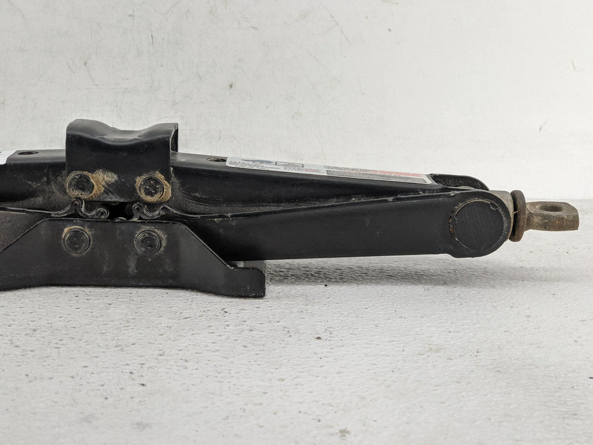 2014 Honda Odyssey Spare Scissor Car Jack - Oemusedautoparts1.com