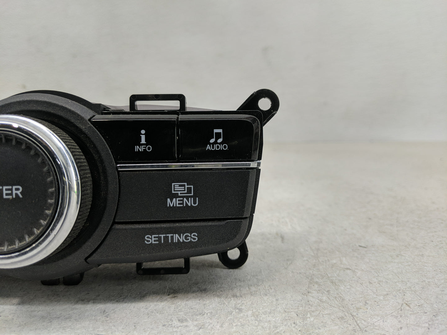 2014-2017 Honda Odyssey Radio Control Panel - Oemusedautoparts1.com