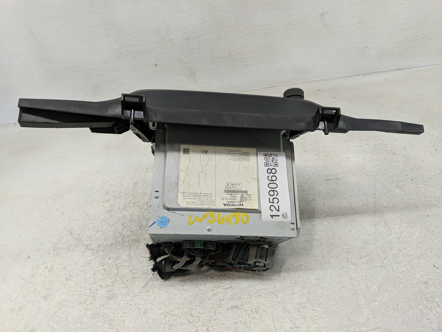 2014-2017 Honda Odyssey Radio AM FM Cd Player Receiver Replacement Fits Fits 2014 2015 2016 2017 OEM Used Auto Parts - Oemus