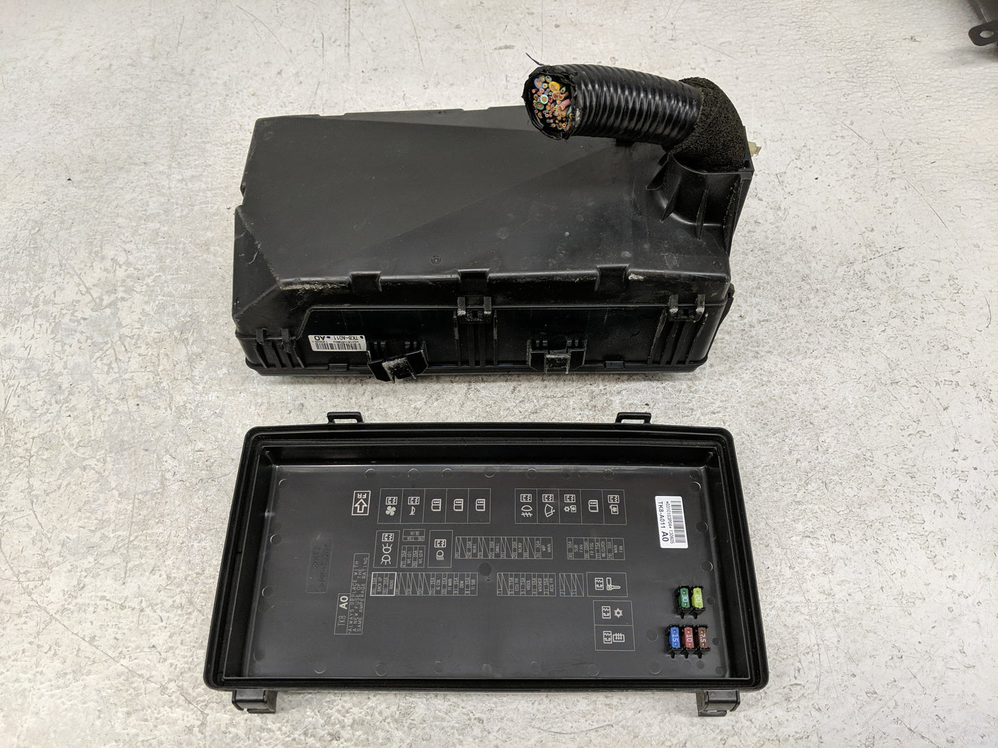 2011-2017 Honda Odyssey Fusebox Fuse Box Panel Relay Module P/N:TK8-A011 A0 Fits Fits 2011 2013 2014 2015 2016 2017 OEM Used