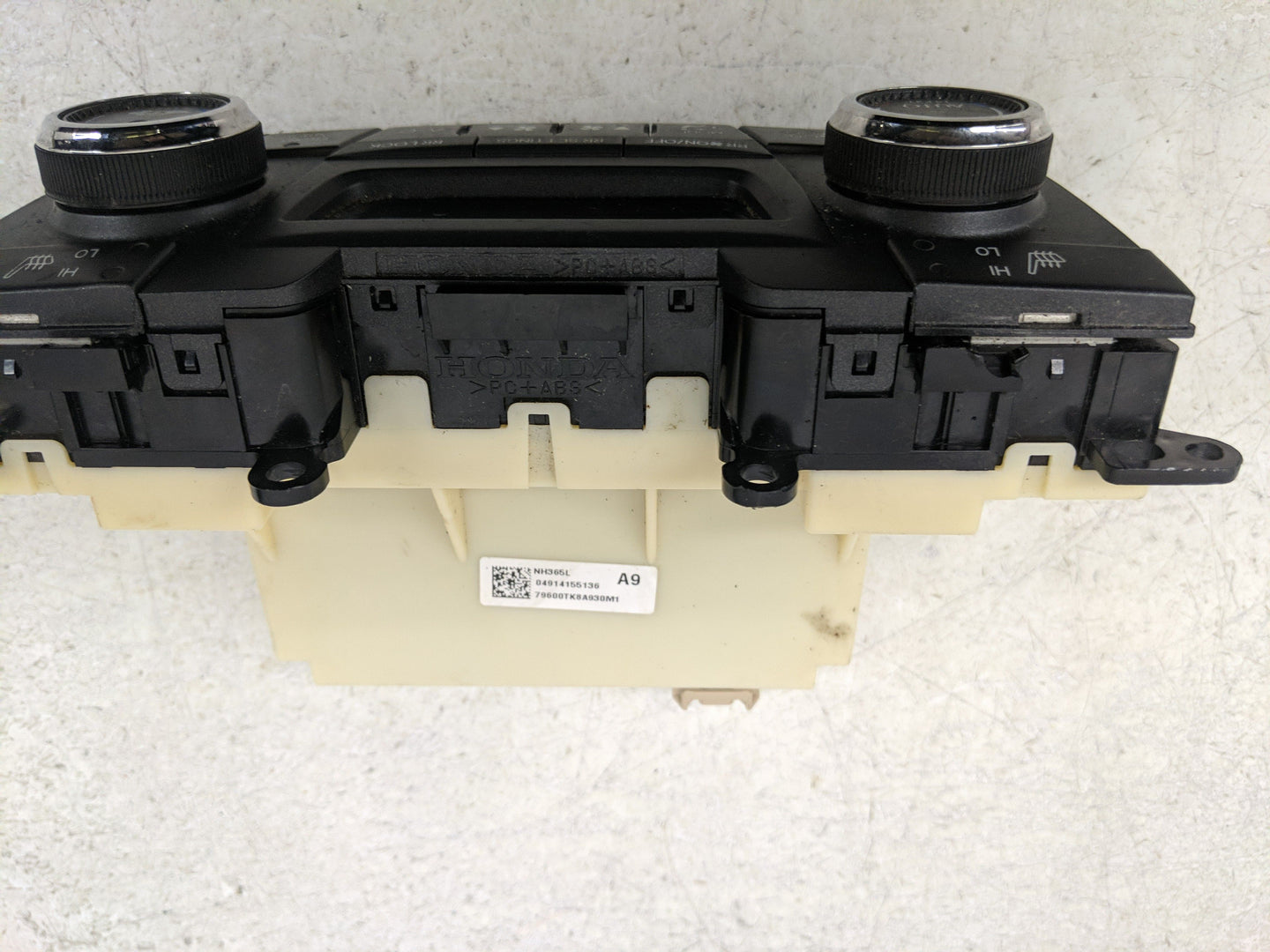 2011-2017 Honda Odyssey Climate Control Module Temperature AC/Heater Replacement P/N:NH365L Fits OEM Used Auto Parts - Oemus