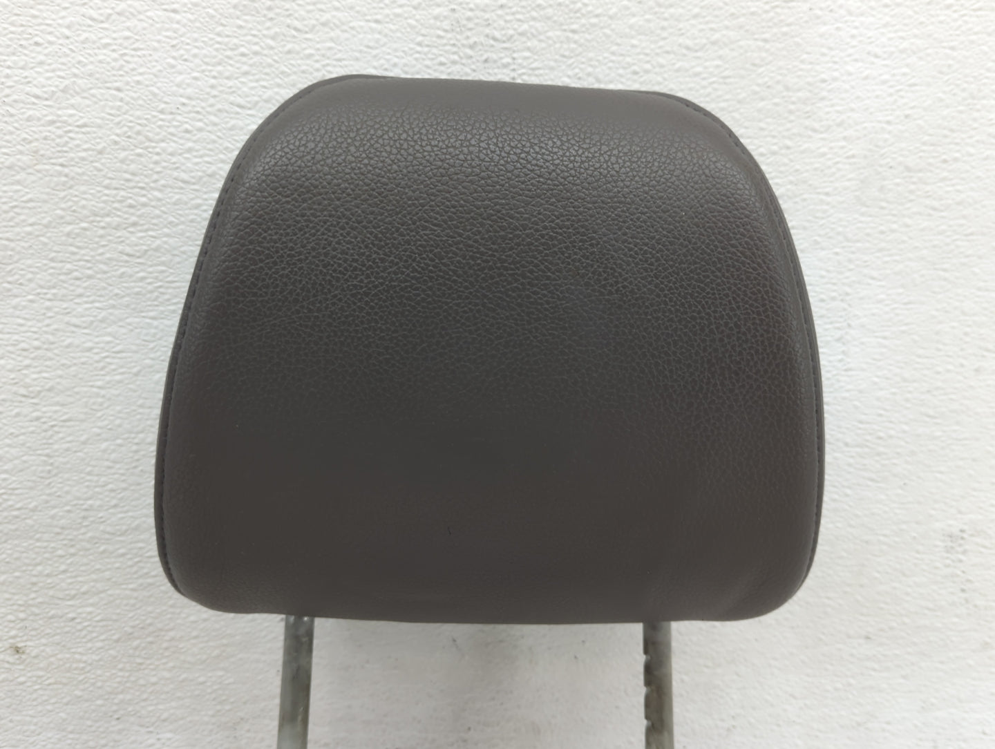 2014-2017 Honda Odyssey Headrest Head Rest Front Driver Passenger Seat Fits Fits 2014 2015 2016 2017 OEM Used Auto Parts - O