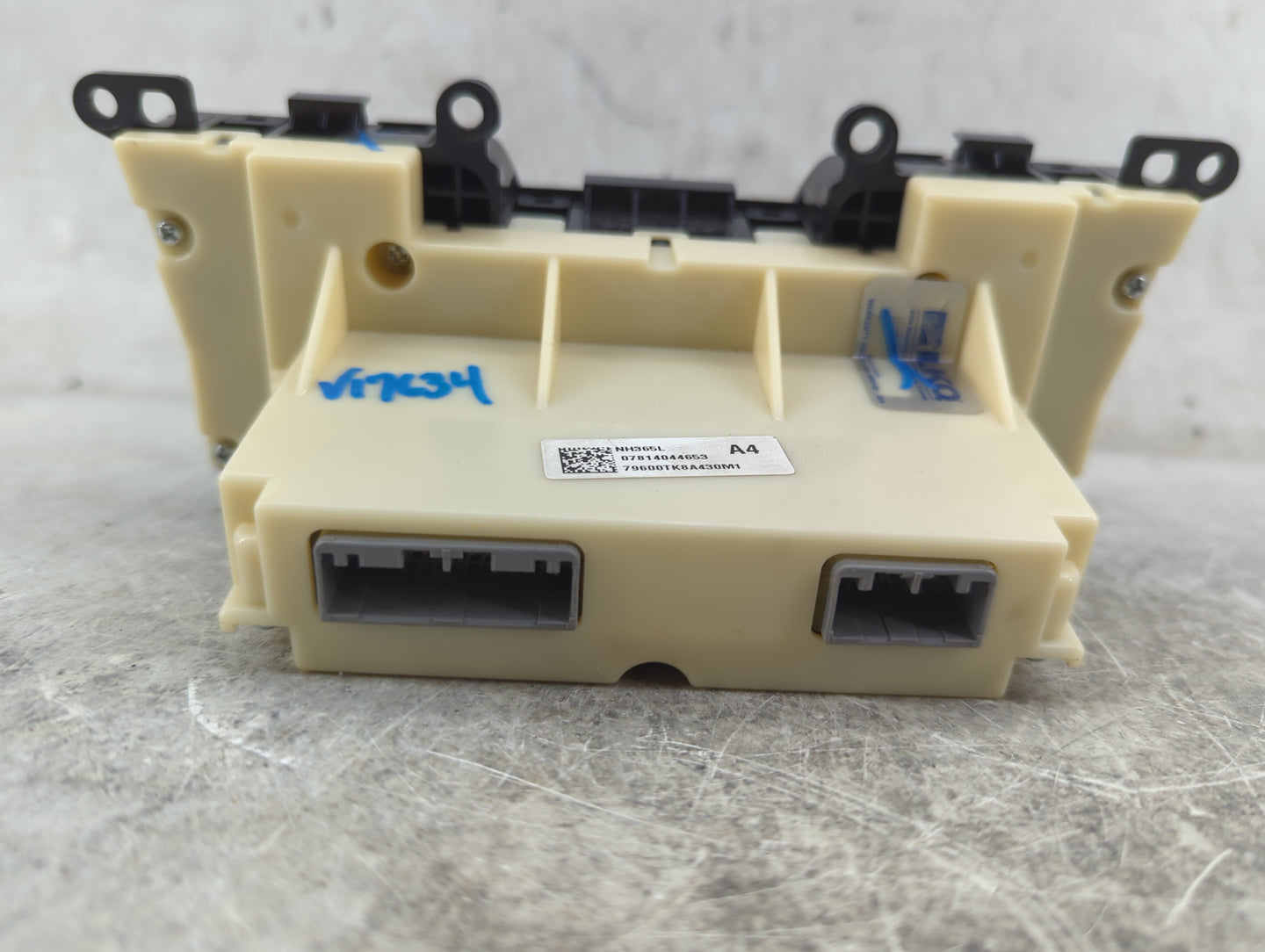 2011-2017 Honda Odyssey Climate Control Module Temperature AC/Heater Replacement P/N:79600TK8A430M1 Fits OEM Used Auto Parts