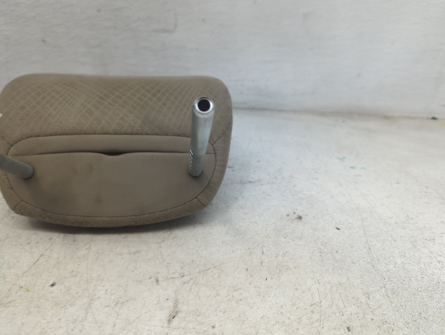 2014 Honda Odyssey Headrest Head Rest Front Driver Seat Tan - Oemusedautoparts1.com