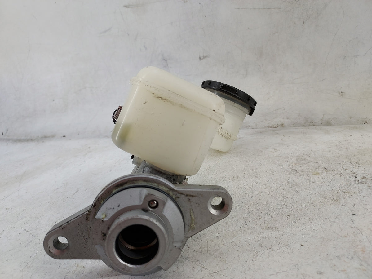 2011-2017 Honda Odyssey Brake Master Cylinder 1499101 - Oemusedautoparts1.com